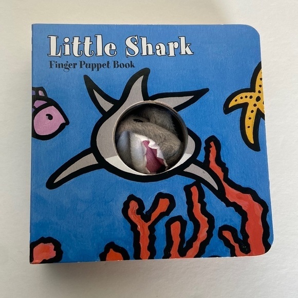 Little Shark Finger Puppet Book Chronicle Books - Picture 1 of 10